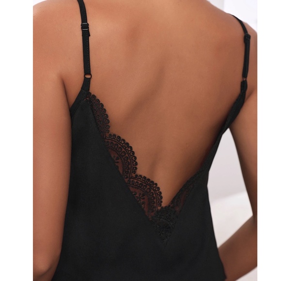 Solid Black Lace Backless Cami Tank top - Picture 3 of 4